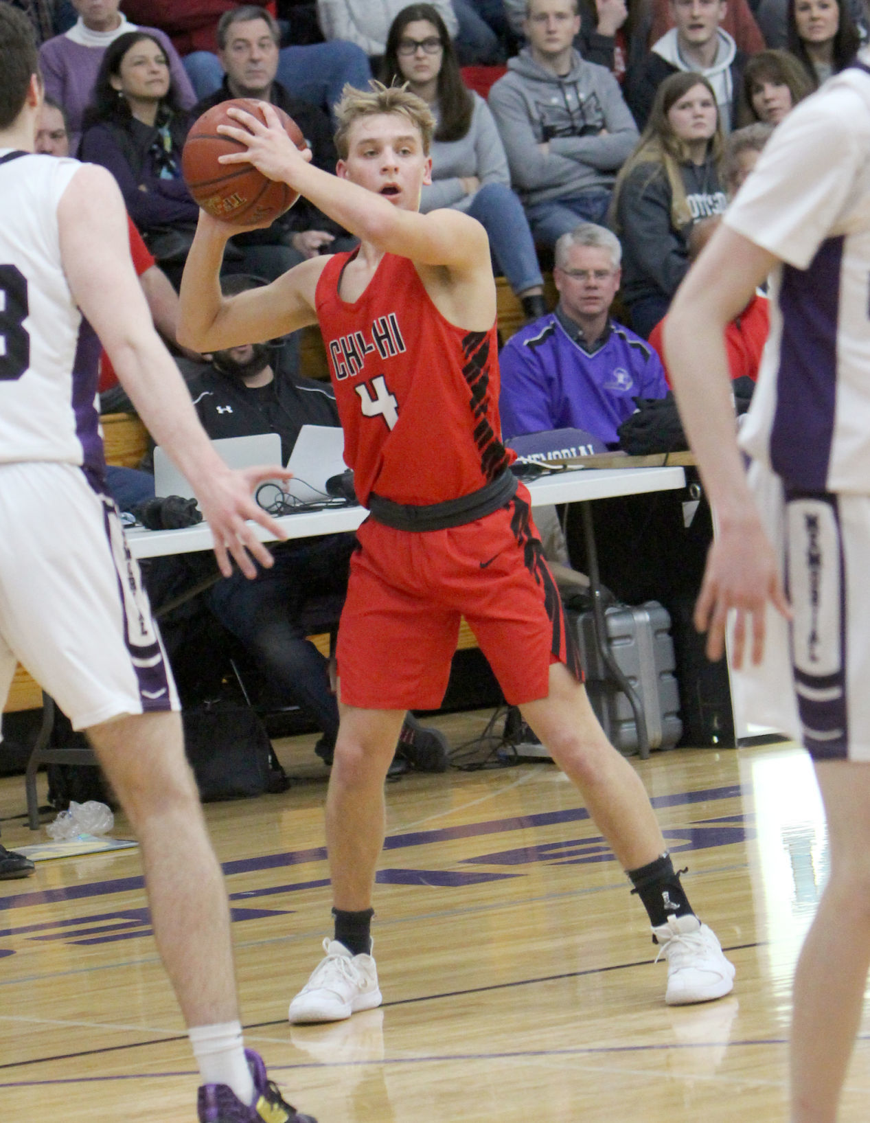 Chi-Hi boys basketball at Eau Claire Memorial 1-3-20
